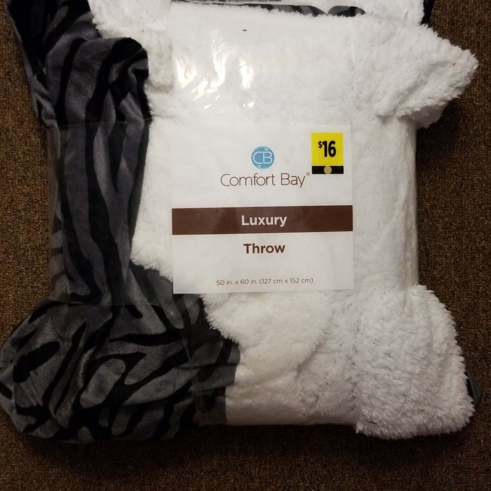 Luxury throw fleece blanket